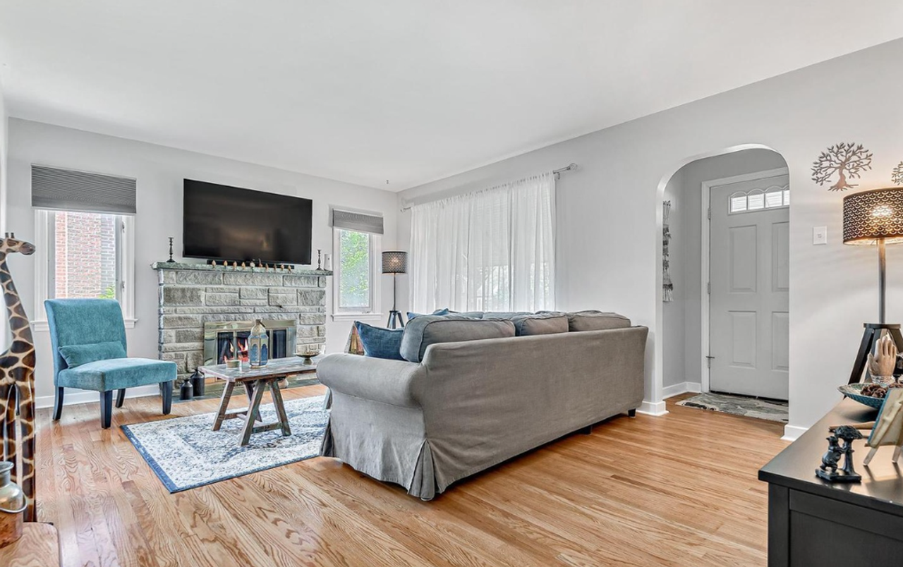 336 Pinehurst Rd - Photo 4 of 24