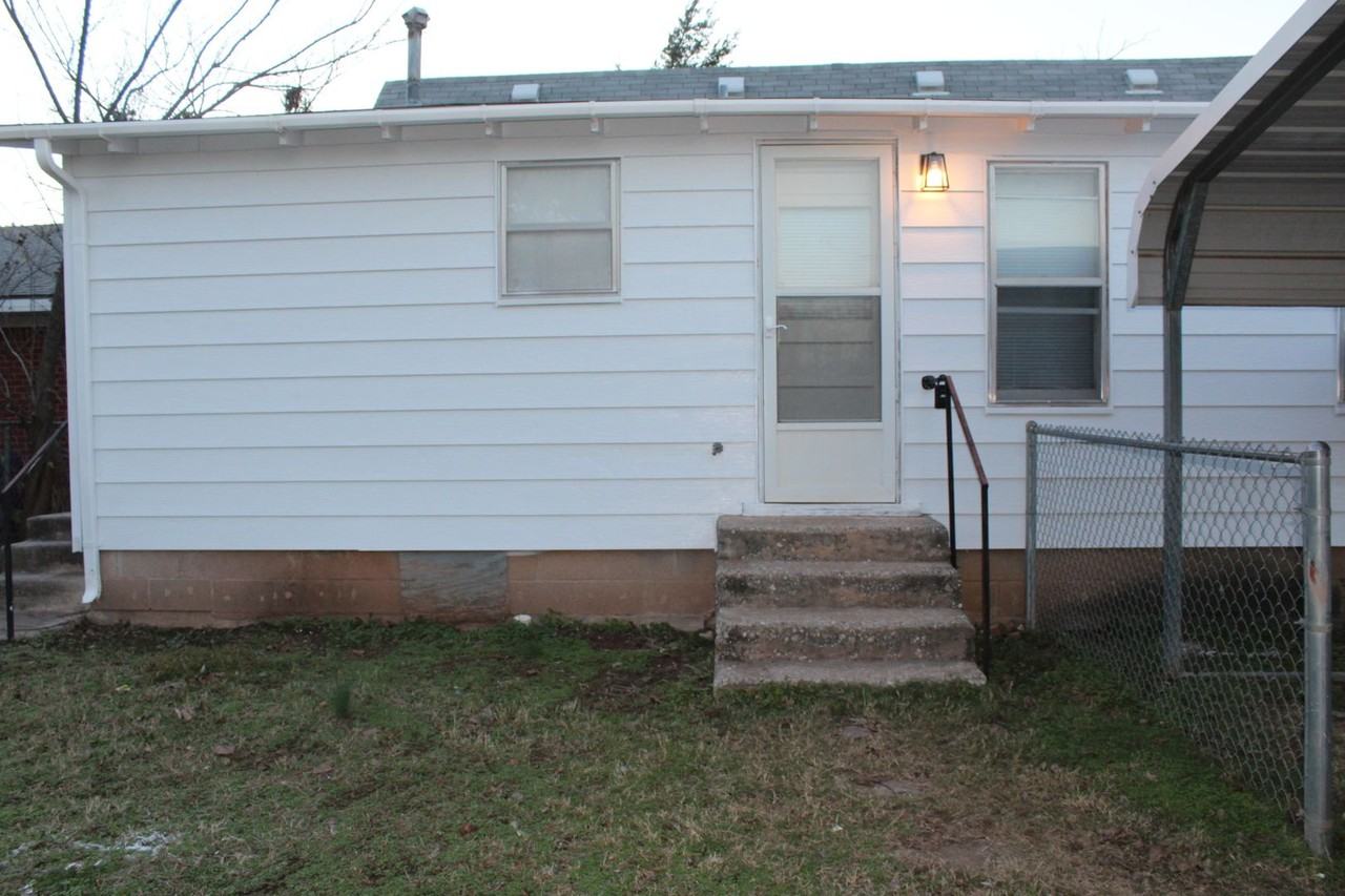 1570 N 1st St - Photo 3 of 18