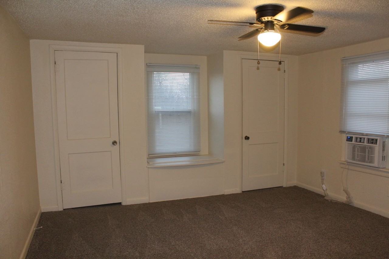 1570 N 1st St - Photo 4 of 18