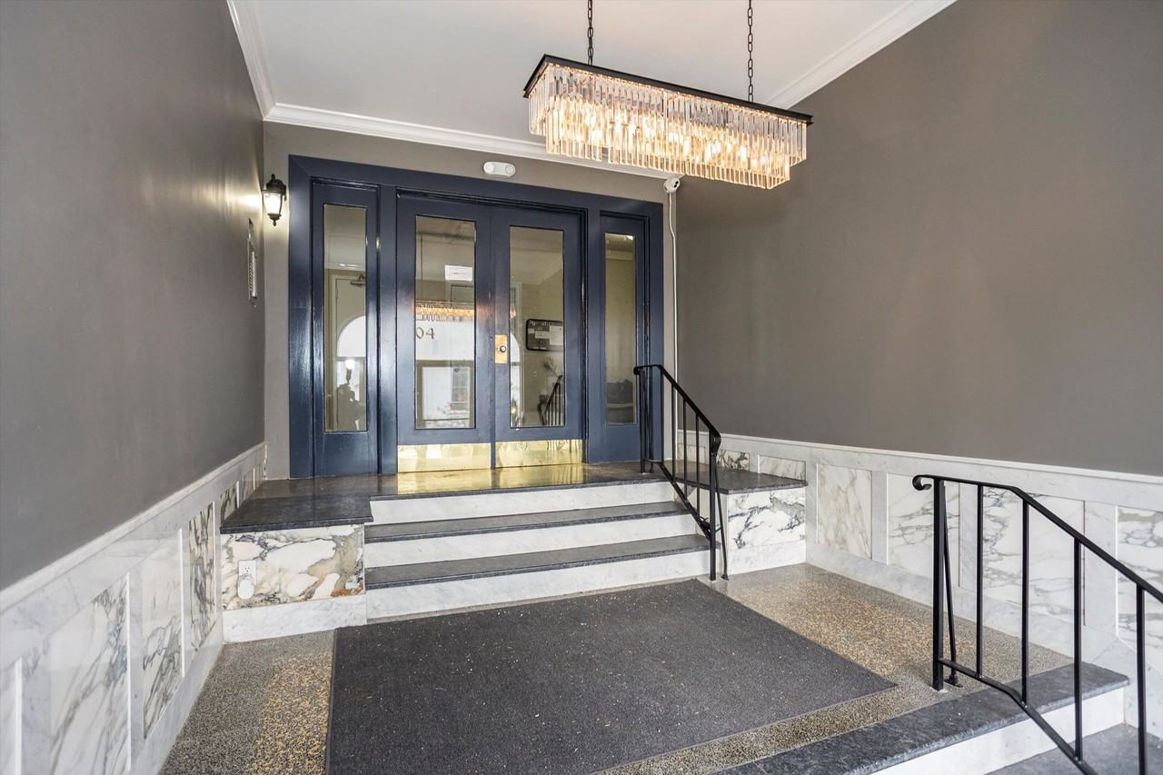 Regis on Church Street - Photo 3 of 29