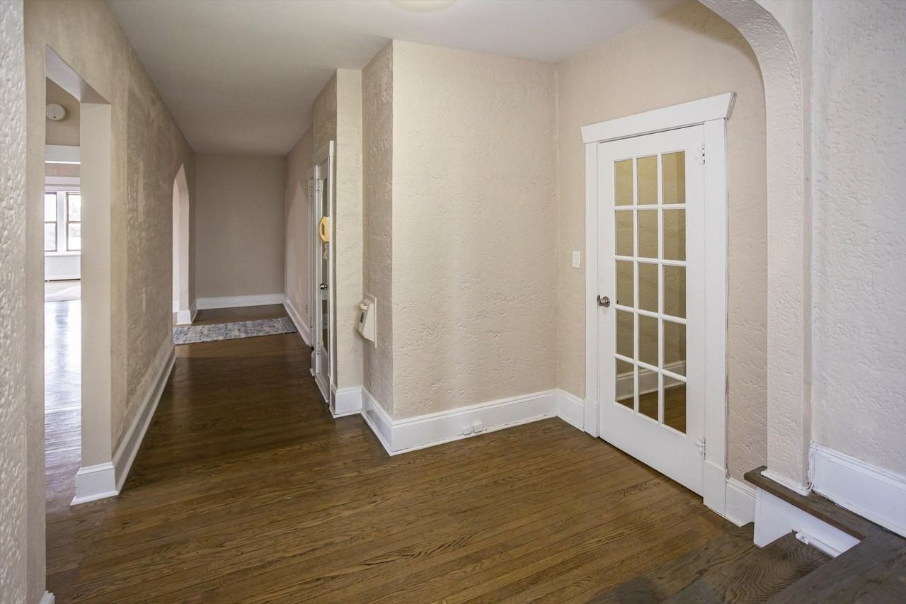 Regis on Church Street - Photo 7 of 29