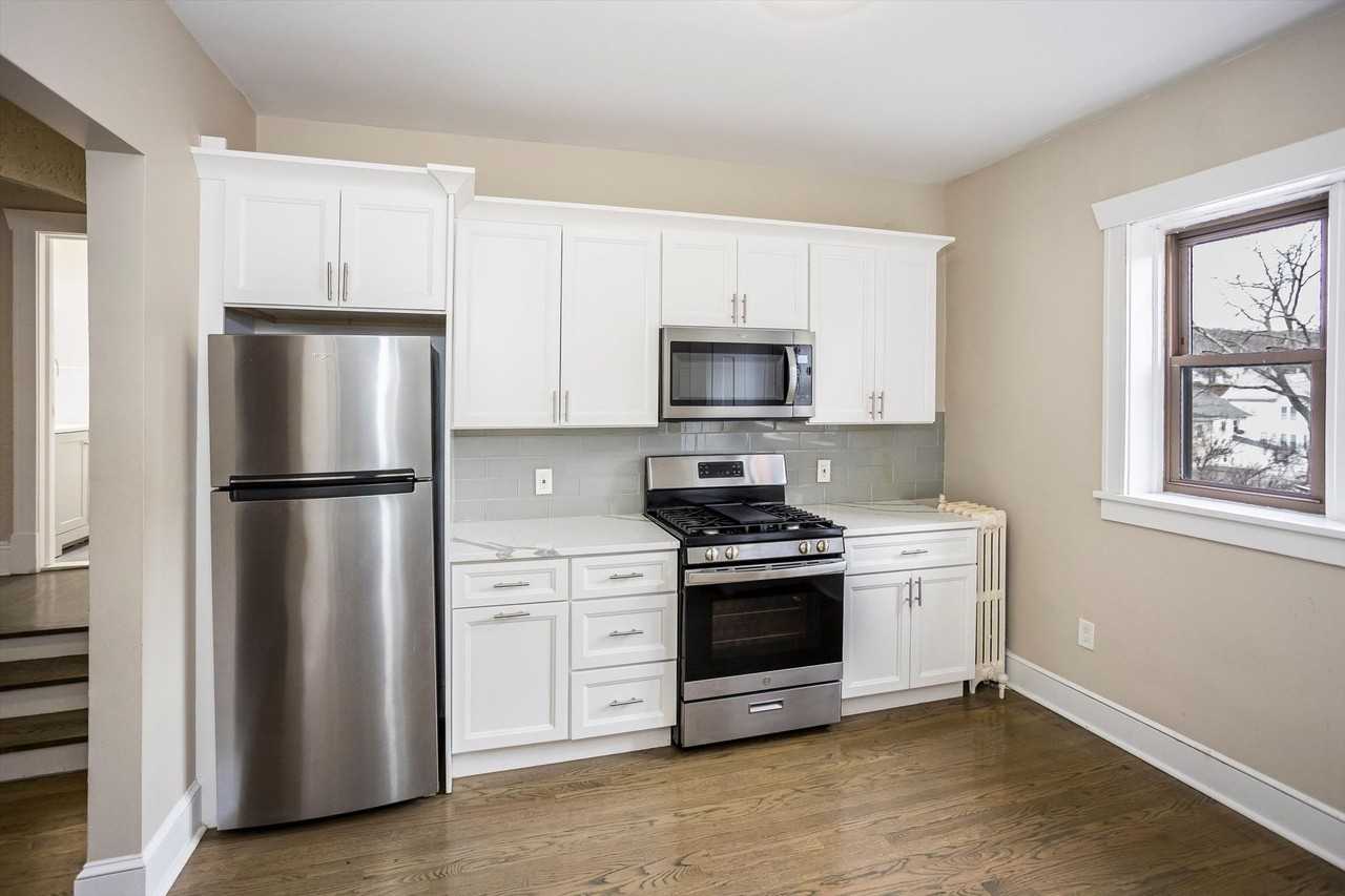 Regis on Church Street - Photo 7 of 21