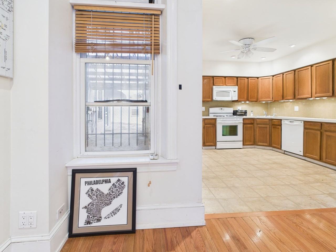 557 N 16th St - Photo 3 of 15