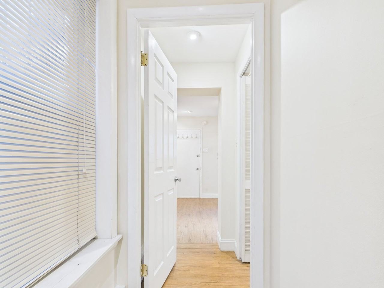 557 N 16th St - Photo 6 of 15