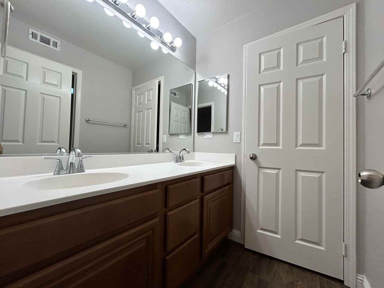 31887 Pepper Tree St - Photo 6 of 28