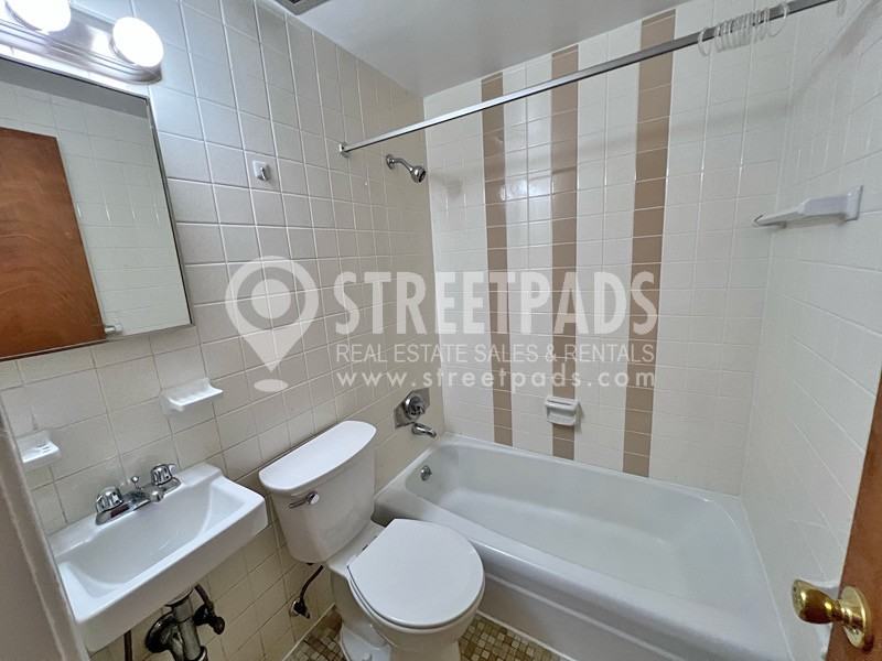 1315 Commonwealth Avenue #104 - Photo 7 of 12