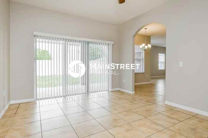 532 Bassett Dr - Photo 4 of 16