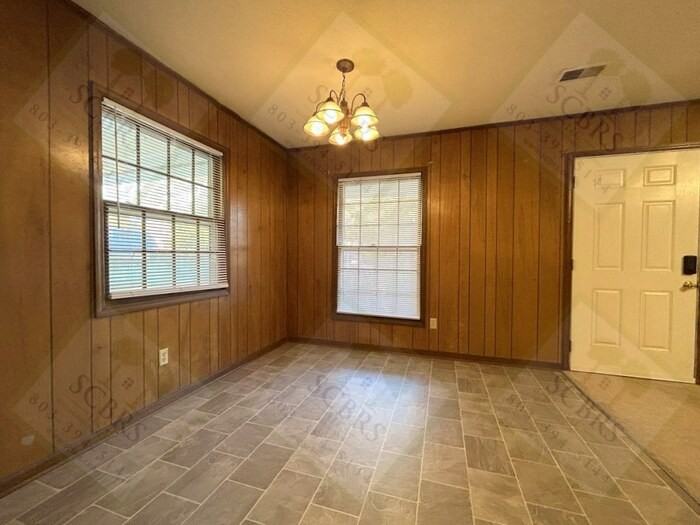 1007 Sunnyside Dr - Photo 3 of 10