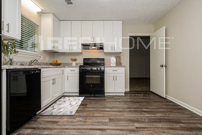 8308 Webb Rd - Photo 3 of 18