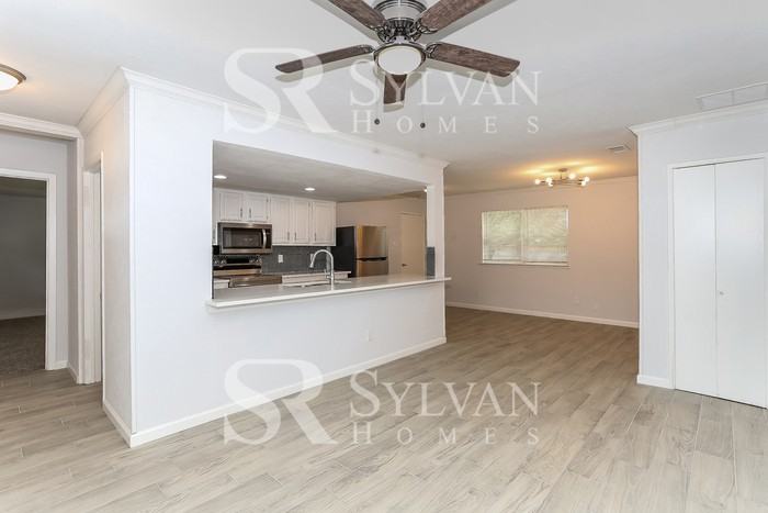 2701 Meadows Dr - Photo 2 of 15