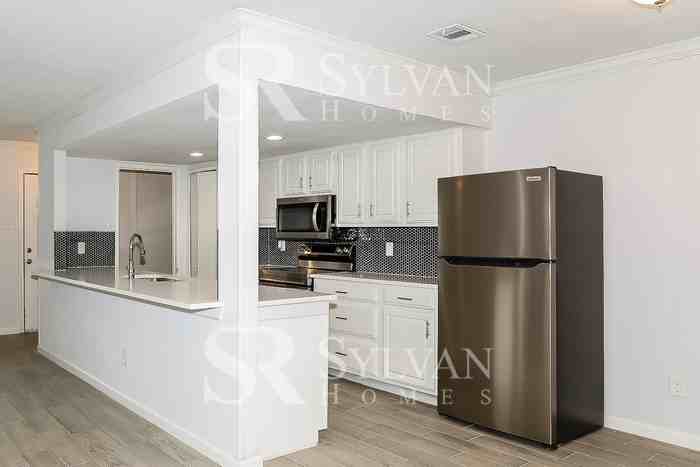 2701 Meadows Dr - Photo 5 of 15