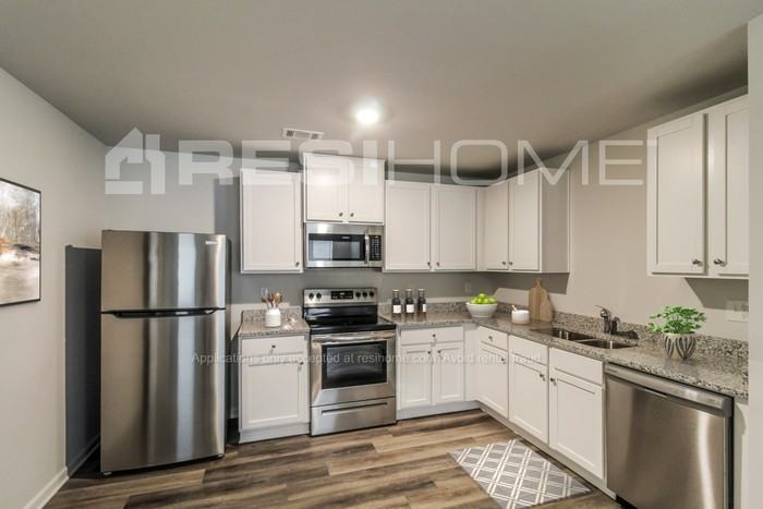 180 Pine Ridge Rd - Photo 2 of 18