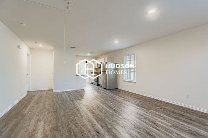 531 Glendale Ave #2 - Photo 3 of 14