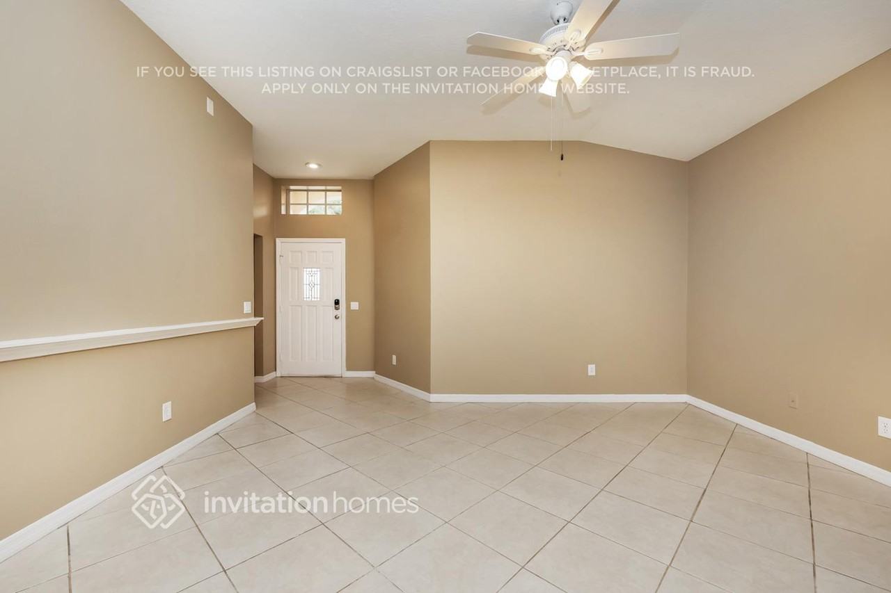 13418 Bellingham Dr - Photo 4 of 17