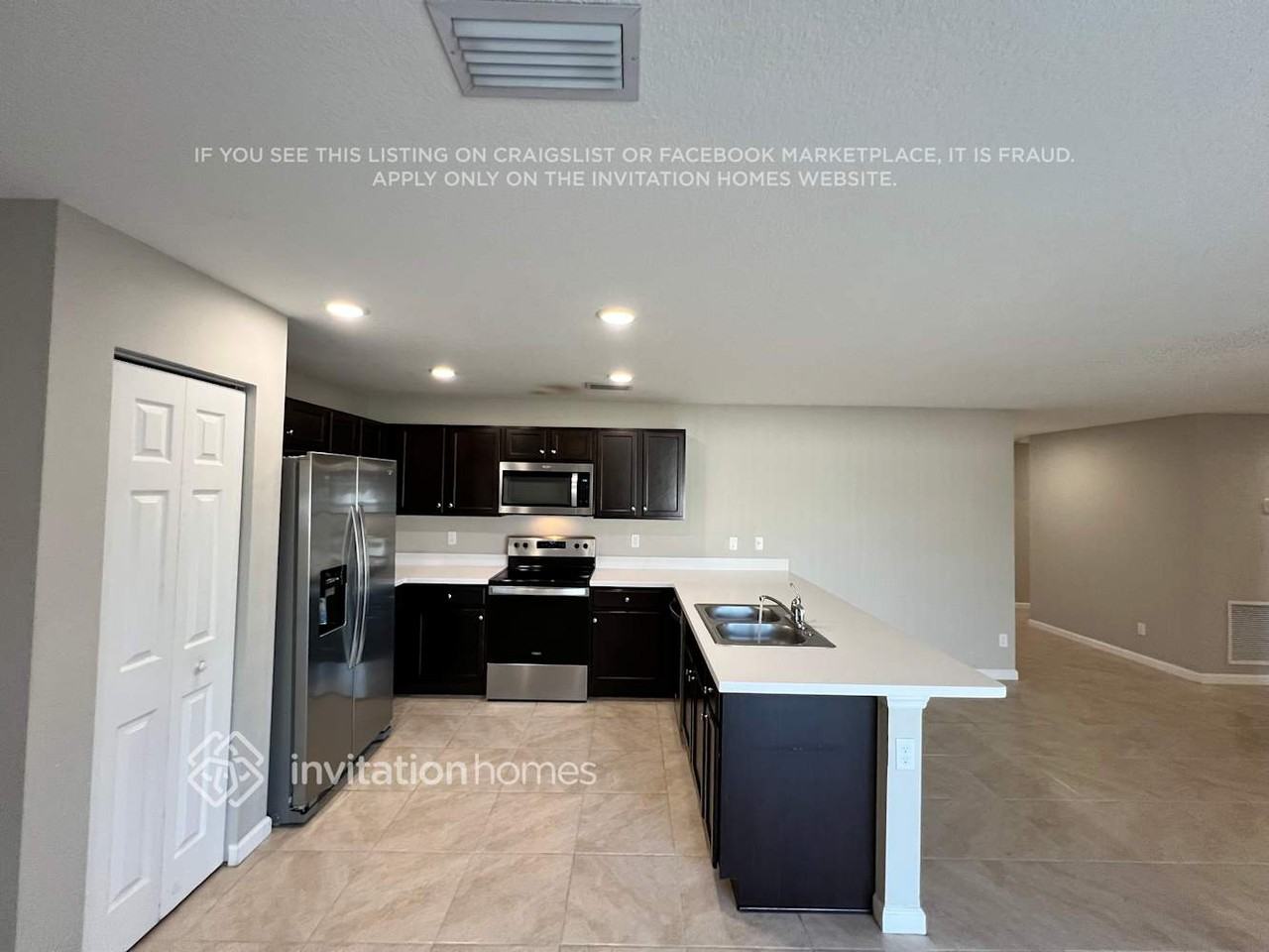 1013 Sw Majorca Ave - Photo 5 of 18