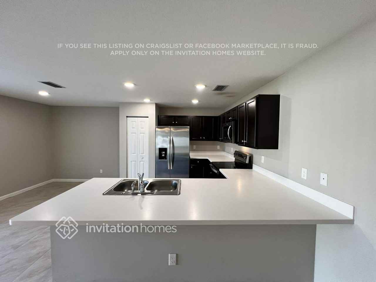 1013 Sw Majorca Ave - Photo 6 of 18