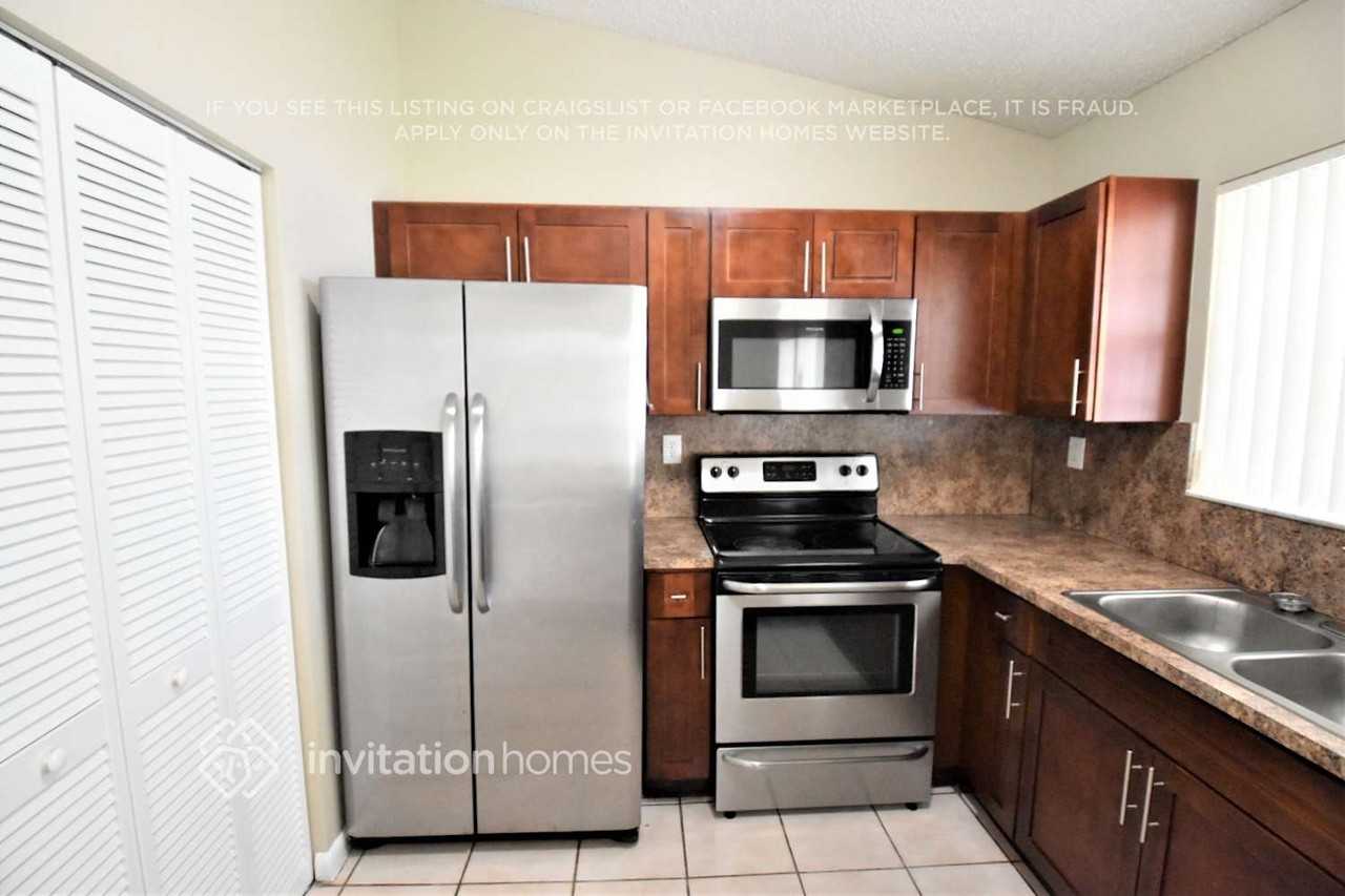 12978 Sw 151st Ln - Photo 4 of 11