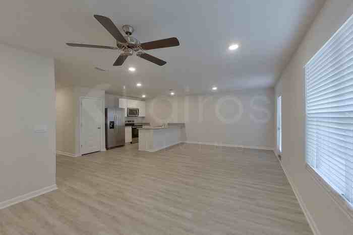 4803 Malay Cir - Photo 4 of 24
