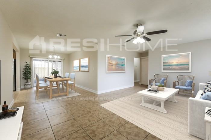 948 Jasmine St - Photo 4 of 17