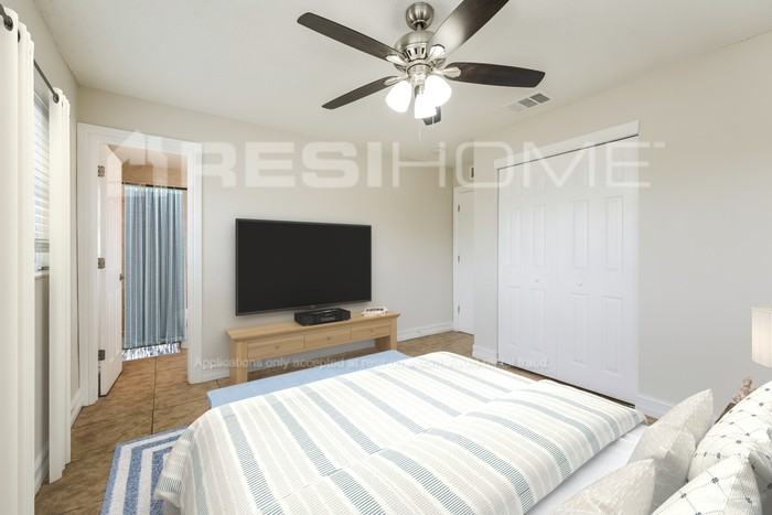 948 Jasmine St - Photo 7 of 17