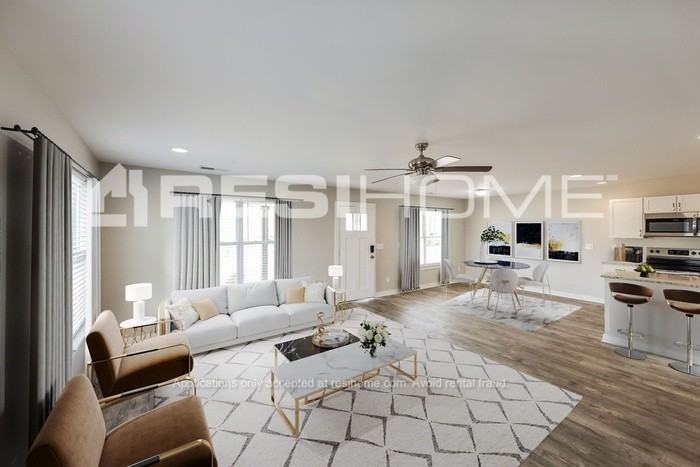 552 9th Ave - Photo 5 of 19