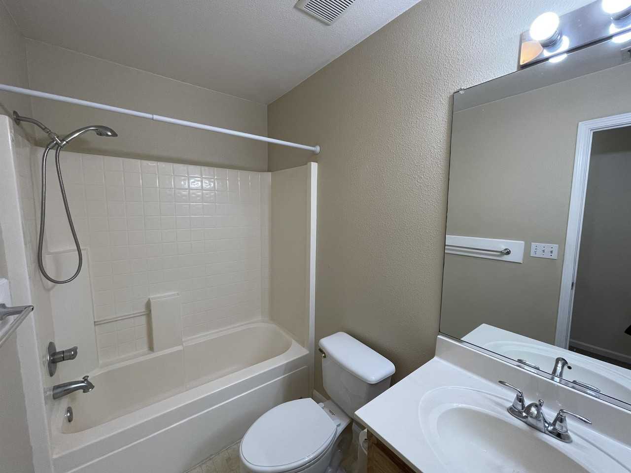 2123 Mansfield Ct #1 - Photo 7 of 10