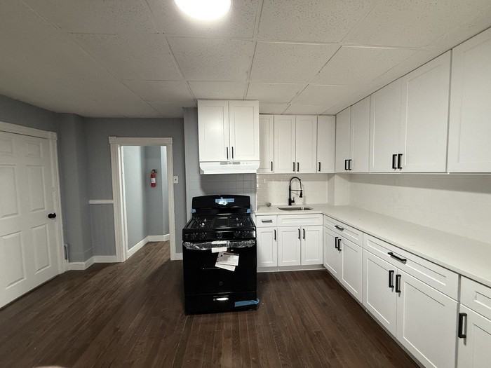 411 Elizabeth Ave #3 - Photo 4 of 27