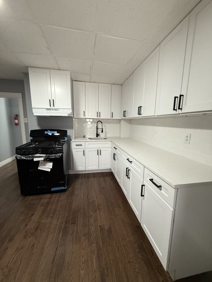 411 Elizabeth Ave #3 - Photo 5 of 27