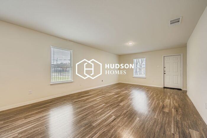 3874 San Rose Dr - Photo 3 of 14