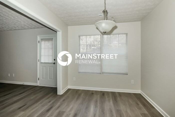 955 Foxworthy Ln - Photo 5 of 17