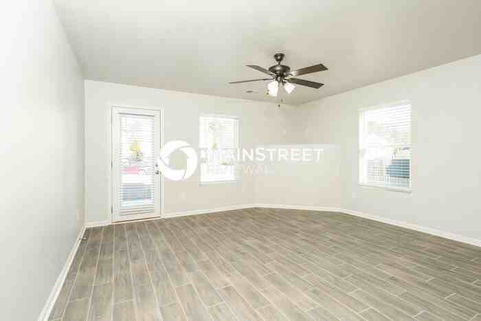 5955 Odenton Ln - Photo 2 of 19