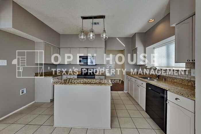 4621 Sandera Ln - Photo 7 of 22