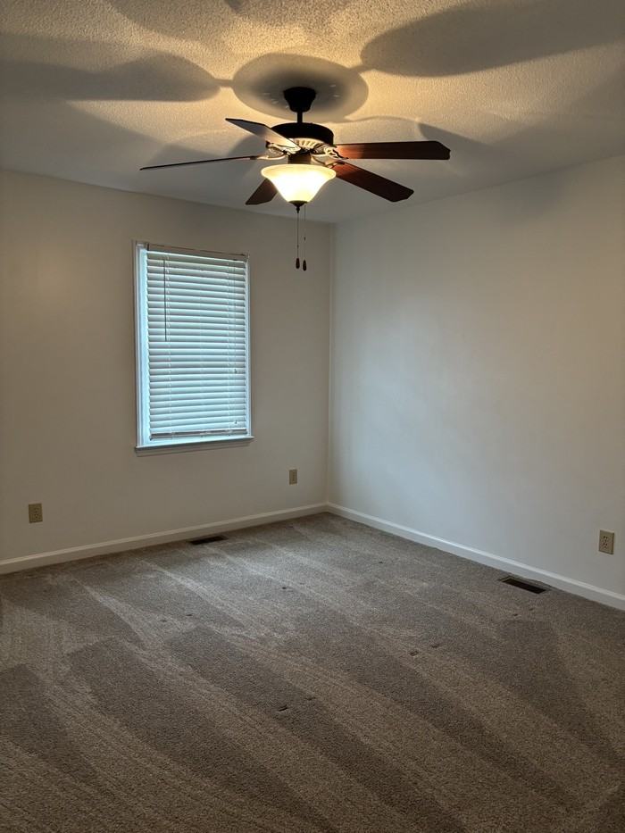 207 S Lincoln St - Photo 2 of 15