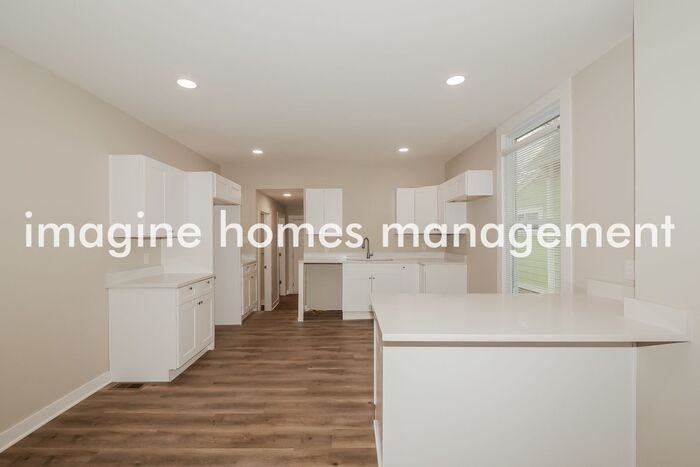 3121 E New York St - Photo 7 of 21