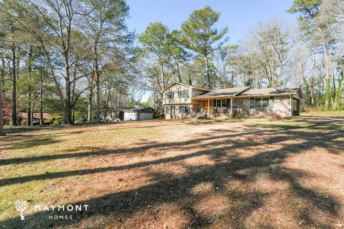 2902 Barcelona Way - Photo 2 of 3