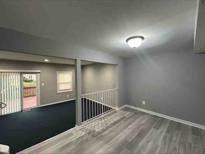 5400 King Arthur Cir - Photo 3 of 12