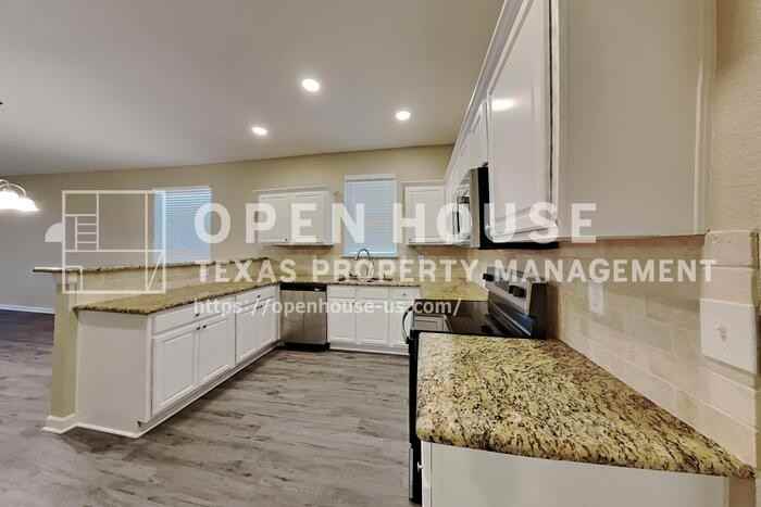 1305 Pepperfield Ct - Photo 7 of 23