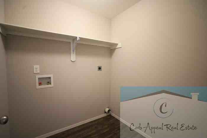 3729 Churchill Dr - Photo 5 of 20