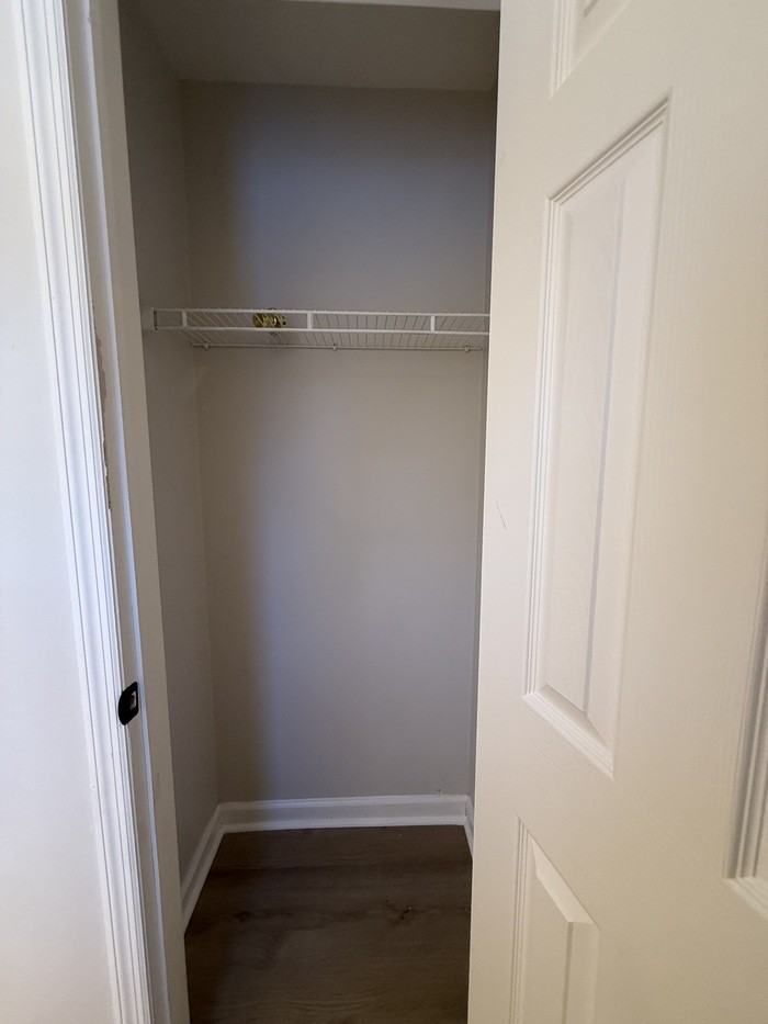 328 Myrtle Ave - Photo 4 of 43