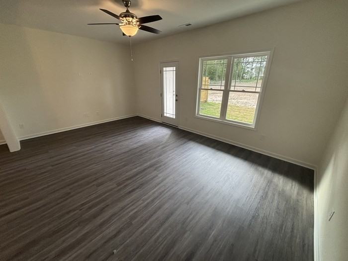 610 Blackman St - Photo 7 of 10