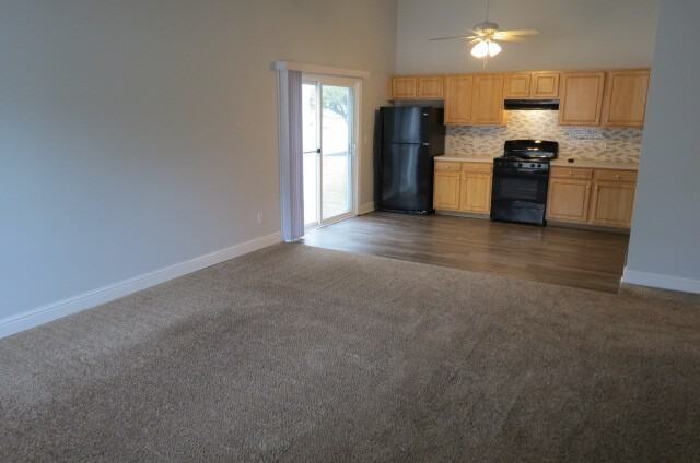 3234 Oak Bend Blvd - Photo 2 of 13