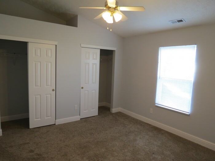 3234 Oak Bend Blvd - Photo 7 of 13