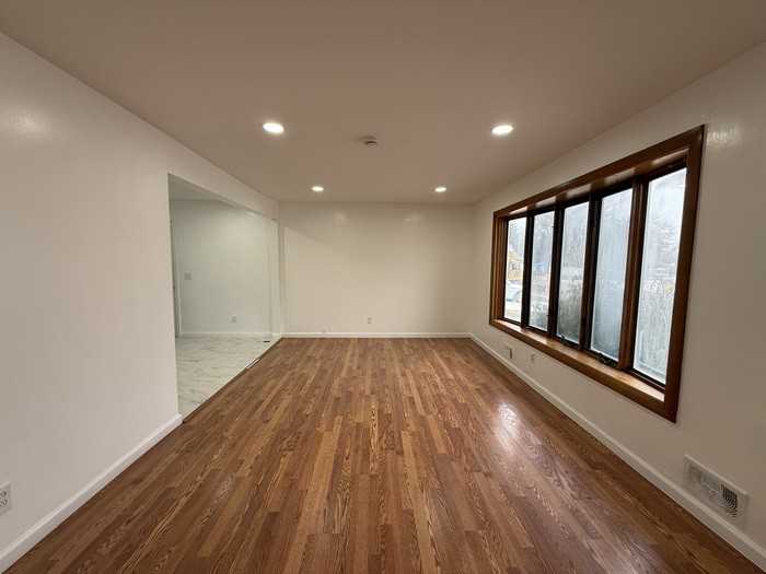 23 Lamont Rd - Photo 3 of 24