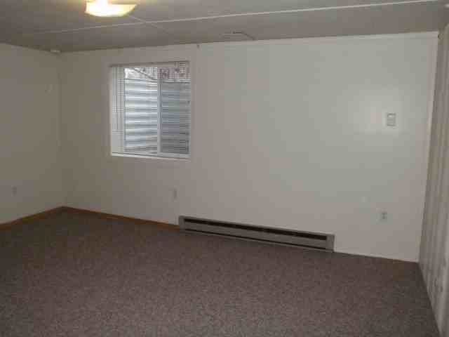 322 Benton Ave #B - Photo 6 of 11