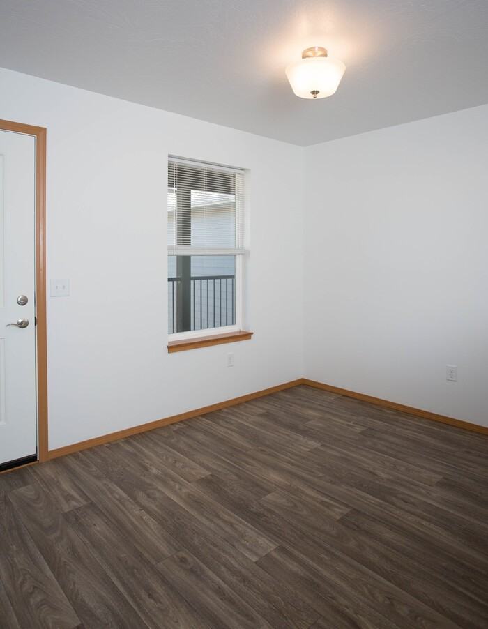 4915 Potter Park Loop #206 - Photo 4 of 9