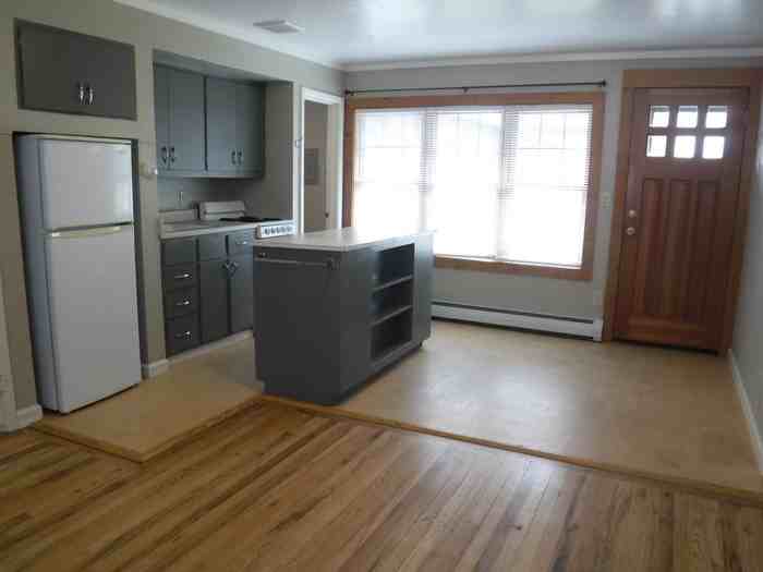 1402 Sherwood St #6 - Photo 3 of 14