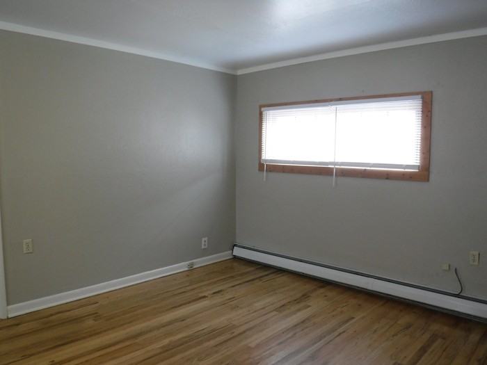 1402 Sherwood St #6 - Photo 7 of 14