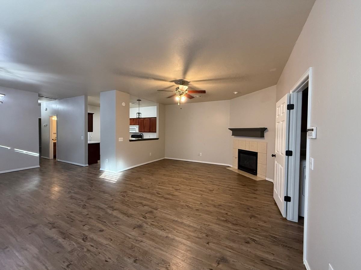 3609 Nw 51st St #1 - Photo 4 of 35