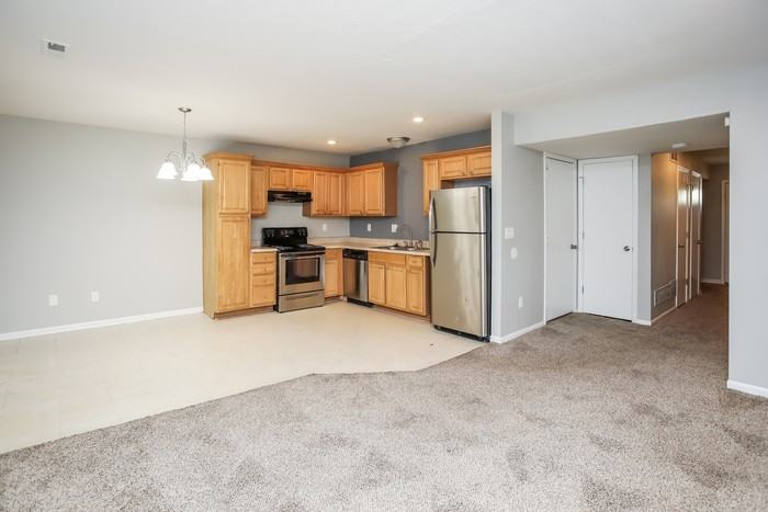 8123 E 100th Terrace Ct - Photo 5 of 12