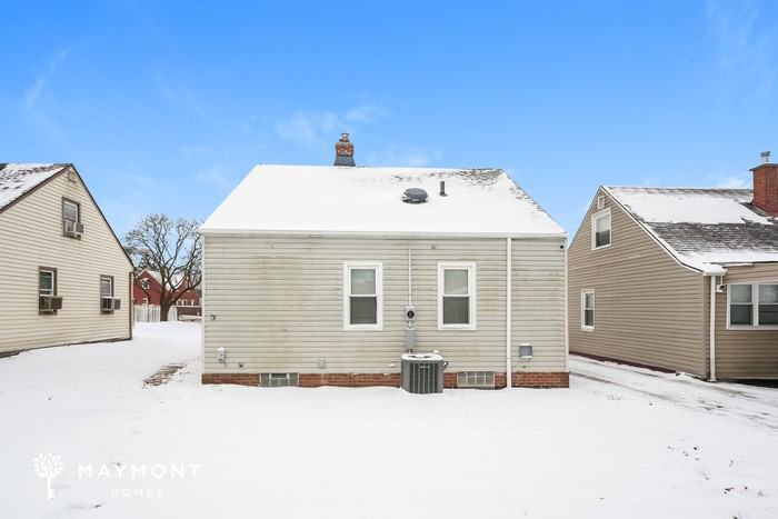 16315 Westview Ave - Photo 3 of 3